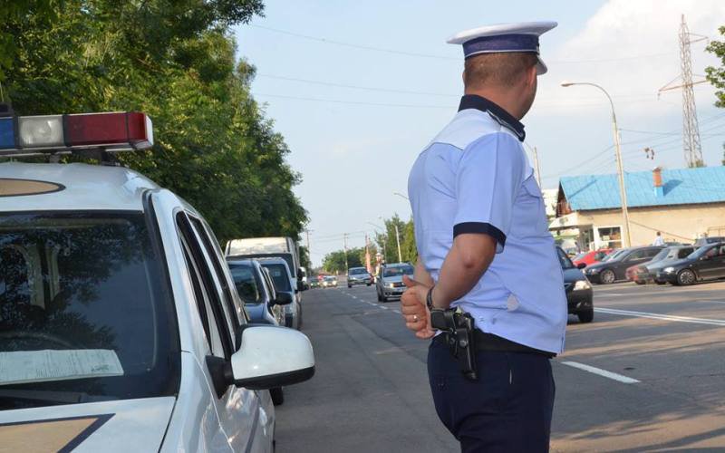 Tânăr drogat depistat în trafic de polițiștii botoșăneni