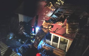 Două case din Cătămărăști Deal …