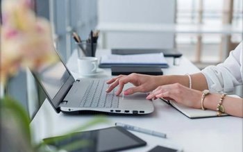 Funcționarii ANAF răspund online întrebărilor …