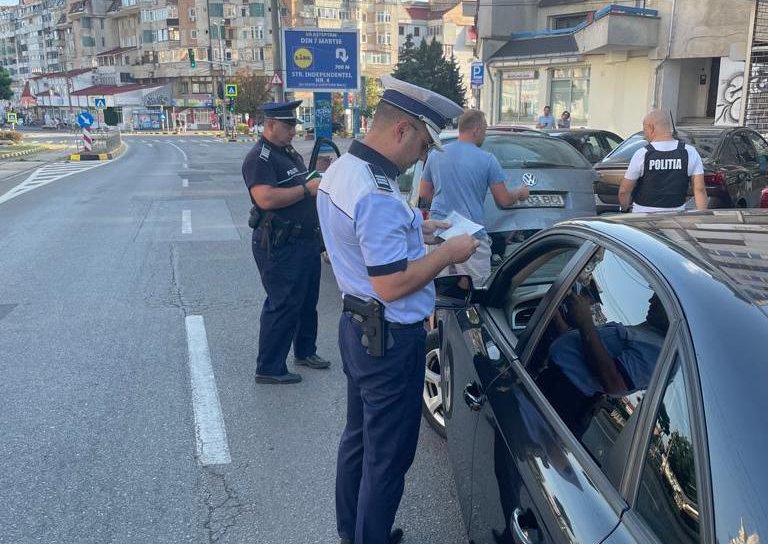 Acțiune de week-end a polițiștilor botoșăneni: 8 permise reținute și amenzi de peste 84 mii lei - FOTO