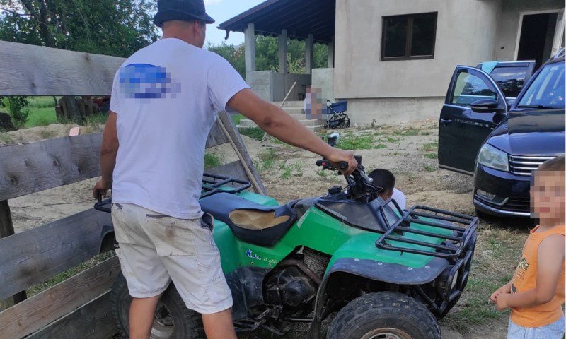 Depistat de polițiștii de frontieră dorohoieni la plimbare cu un ATV neînmatriculat