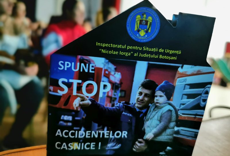 Supraveghează-ți copilul în permanență! O clipă de neatenție îl poate transforma într-o victimă a unui accident casnic - FOTO