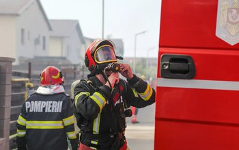 Incendiu violent într-o gospodărie din …