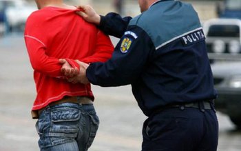 Bărbat reținut pentru încălcarea ordinului …