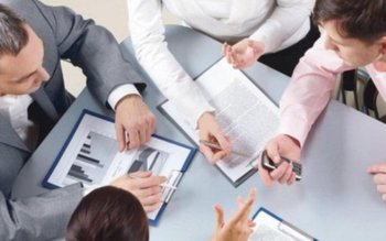 Angajări pe bandă rulantă în …