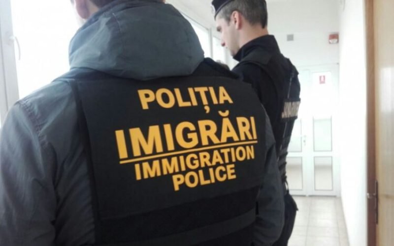Peste 1600 de cetăţeni străini depistaţi cu şedere ilegală în cadrul unor acţiuni organizate de poliţiştii de imigrări