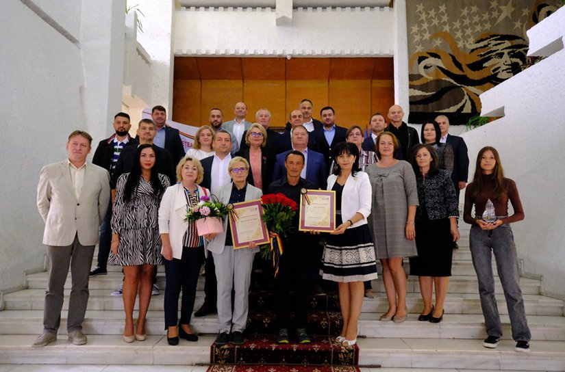 Diplomă de excelență conferită de Consiliul Județean lui Iulian Rotariu - FOTO