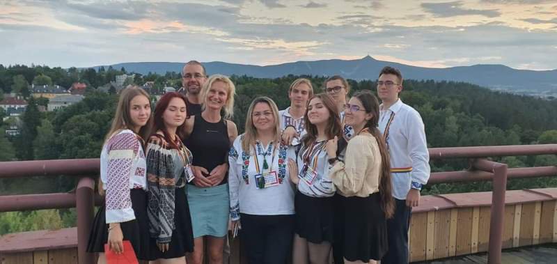 Membri ai Liceului „Regina Maria” Dorohoi au descoperit Republica Cehă grație Asociației GEYC