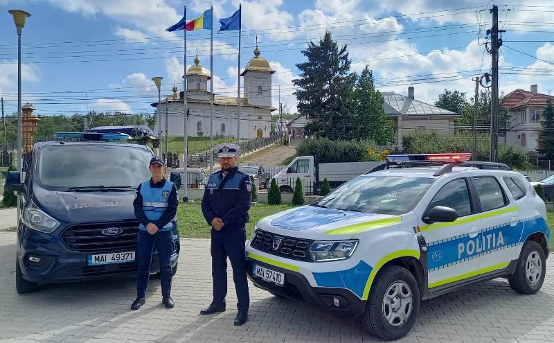 Jandarmii botoșăneni prezenți la resfințirea bisericii Sfântul Nicolae din Hlipiceni