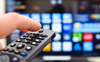 Vrea să plece din România. …