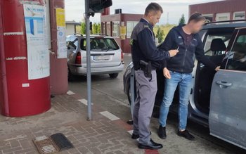 Ansamblu rutier cu probleme oprit …