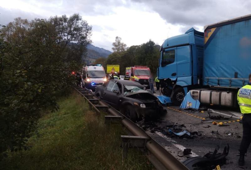 Accident mortal la Câmpulung Moldovenesc după coliziunea dintre un autoturism și un TIR