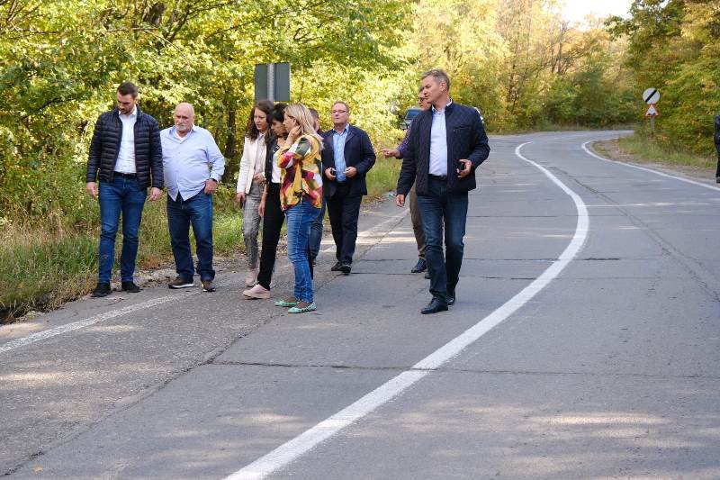 Lucrări ample angajate de drumari pe sectorul Dorohoi – Vârfu Câmpului – FOTO