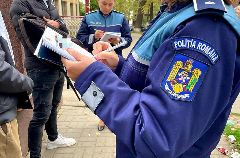 Activități preventive ale polițiștilor din cadrul biroului siguranță școlară - FOTO