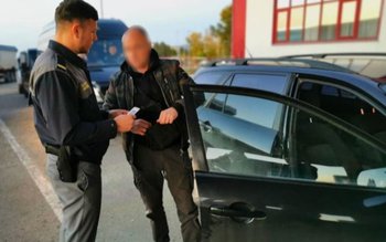 Carte de identitate falsă, oprită …