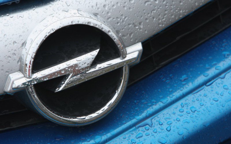 Opel recheamă în service aproximativ 200.000 de maşini pentru remedierea unor probleme