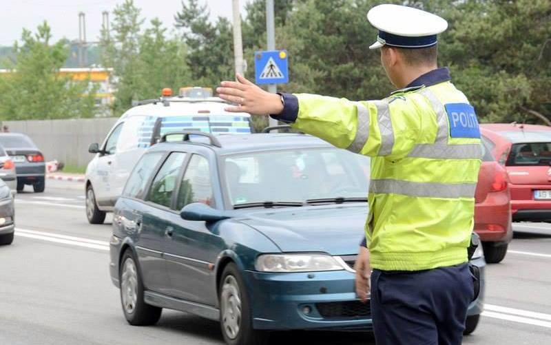 Acțiune a polițiștilor rutieri botoșăneni: Permise de conducere și certificate de înmatriculare, REȚINUTE