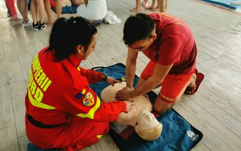 Elevi învățați să salveze vieți …
