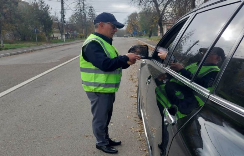 Depistat la volan, băut şi fără permis de conducere