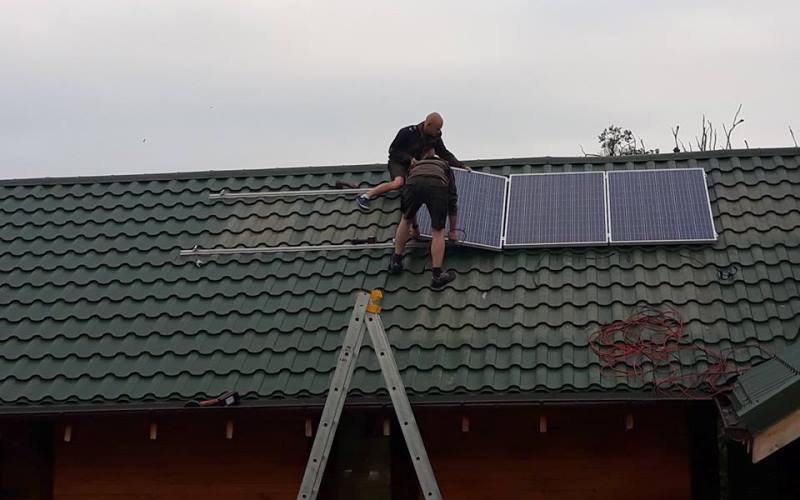 Cum poți lua bani de la primărie pentru panouri solare. Anunţul făcut de ministrul Mediului