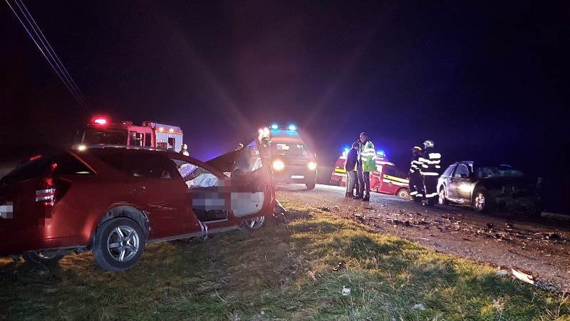 Accident pe un drum din județ: două persoane au avut nevoie de îngrijiri medicale – FOTO