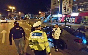 Zeci de sancțiuni, două permise …