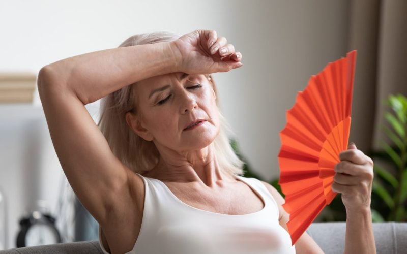 Simptome la menopauză: Cum ştii că eşti în acea perioadă