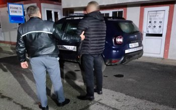 Urmăriţi pentru tâlhărie, ameninţări şi …