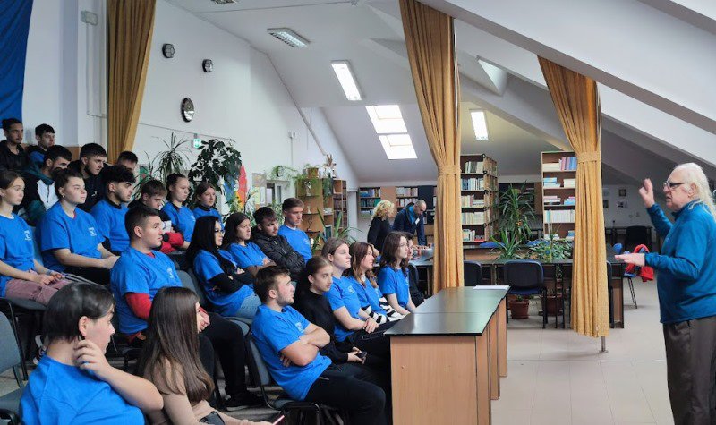 Procesul etichetelor la Liceul cu program Sportiv Botoșani - FOTO