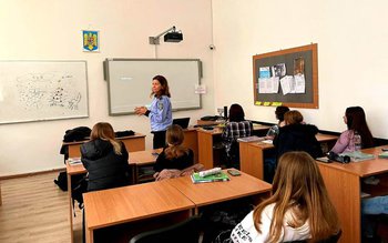 Poliţiştii botoşăneni alături de elevi …