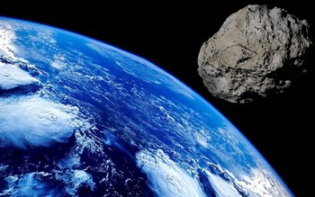 Un asteroid mare cât un …