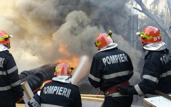 Trei familii trec prin clipe …