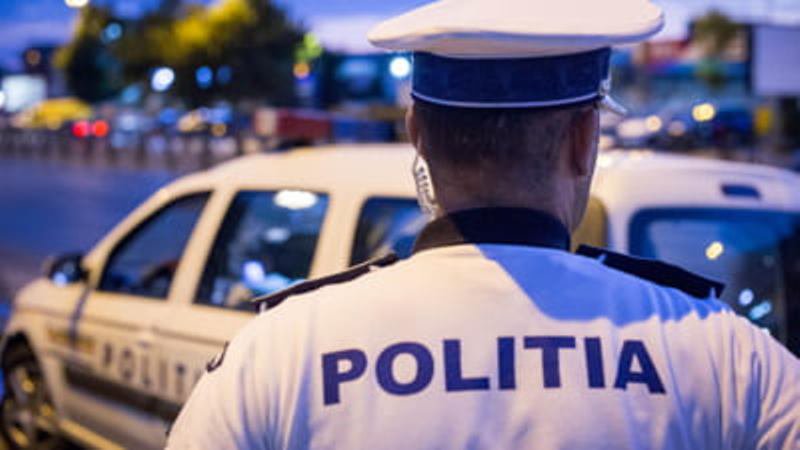 Acțiuni ale polițiștilor pentru prevenirea accidentelor și transportul de persoane în mod neautorizat