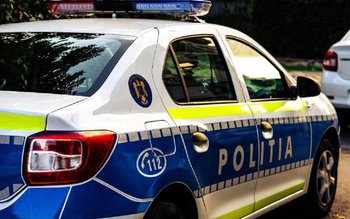 Doi tineri au ajuns în …