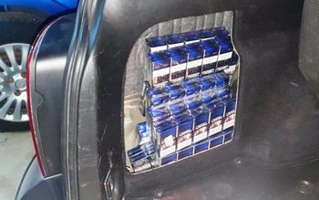 Țigări de contrabandă ascunse în …
