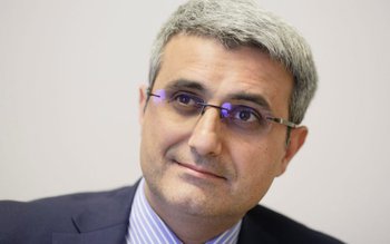 Robert Turcescu, dat afară de …