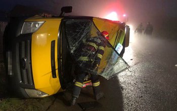 Accident grav între o mașină …