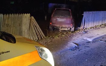 ACCIDENT! Două mașini s-au ciocnit, …