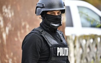 Percheziții la Vama Stânca! Procurorii …