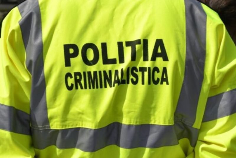 Caz șocant în județul Botoșani! Un bărbat a fost găsit decapitat în propria curte
