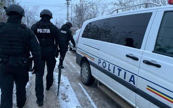 Tigări și alcool confiscate de …