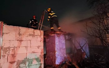 Bătrână rămasă fără locuință după …