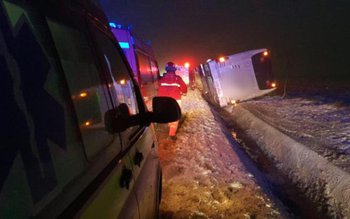 Un autocar s-a răsturnat la …