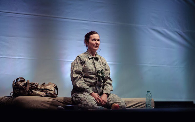 Fetiţa soldat, un spectacol în premieră pe scena Teatrului Vasilache - FOTO