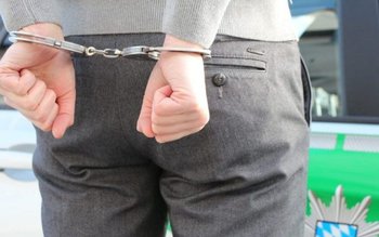 Botoșănean reținut pentru hărțuire și …