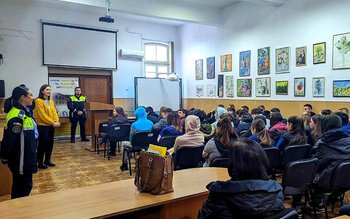 „Dincolo de aparenţe”, sesiune de …