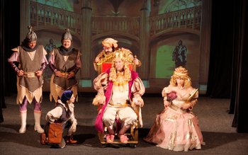 „Croitoraşul cel viteaz” la Teatrul …