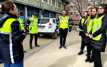 5 elevi de la un …