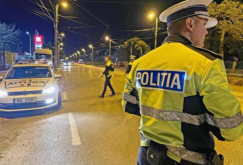 Acțiune a polițiștilor rutieri pentru depistarea celor care conduc sub influența alcoolului sau a drogurilor - FOTO