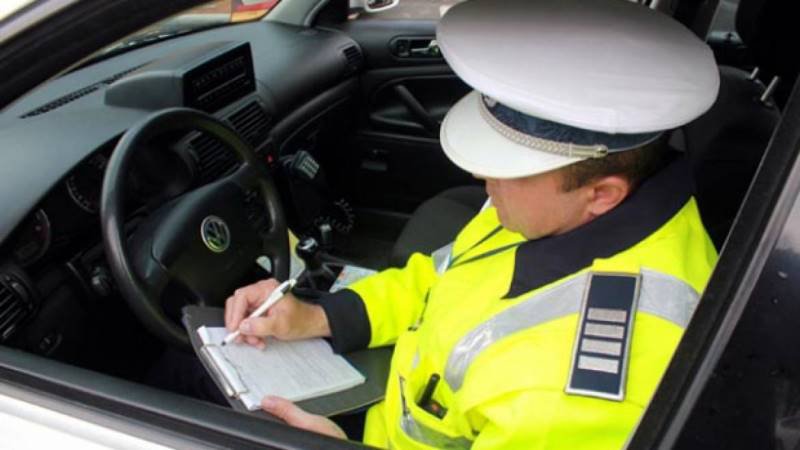 Bărbat din Brașov, fără permis, depistat în trafic de polițiștii dorohoieni